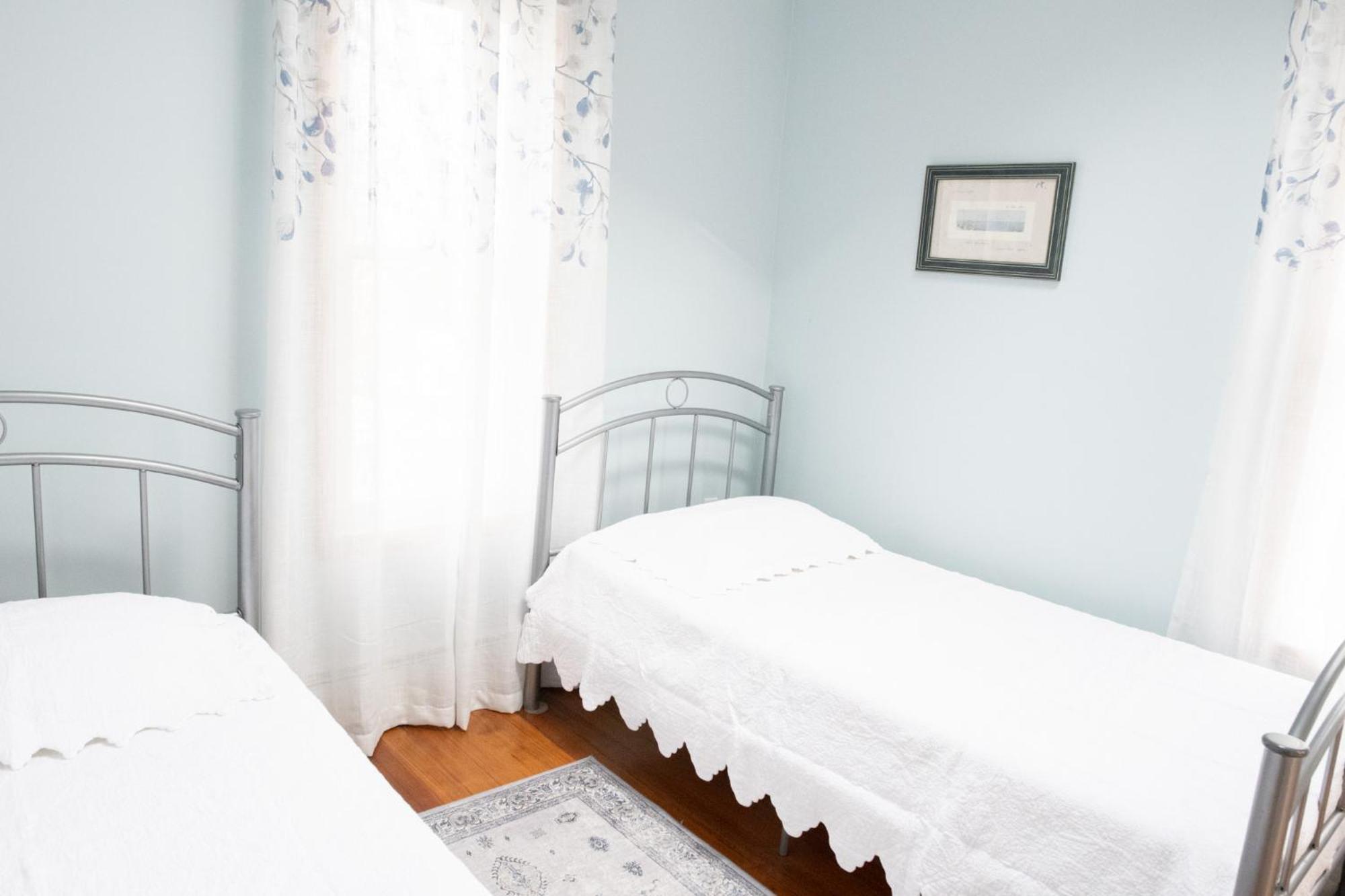 Beautiful Apartment-5 Beds-Full Kitchen-Parking-Super Clean! 보스톤 외부 사진